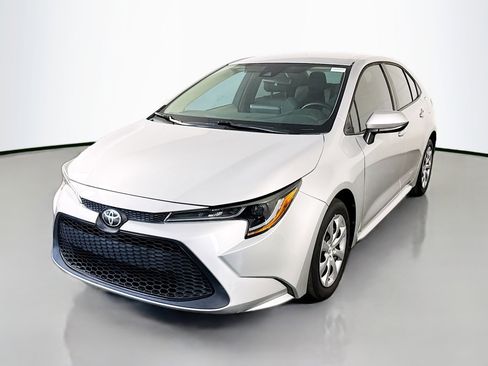 Used 2021 Toyota Corolla LE FWD image 4