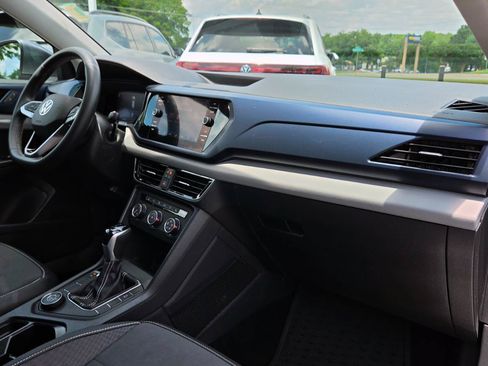 Certified 2022 Volkswagen Taos SE AWD/4WD image 48