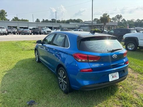 Used 2018 Hyundai Elantra GT w/ Tech Package 03 FWD image 9