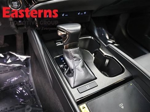 Used 2024 Lexus ES 250 w/ Premium Package image 13