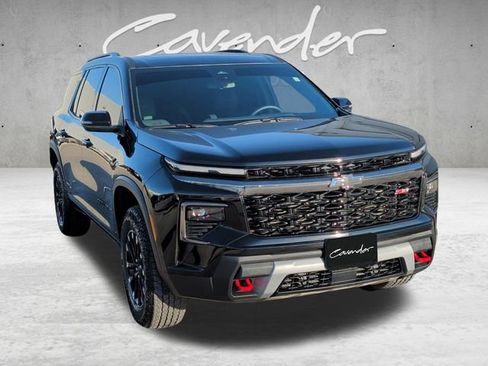 Used 2026 Chevrolet Traverse Z71 image 2