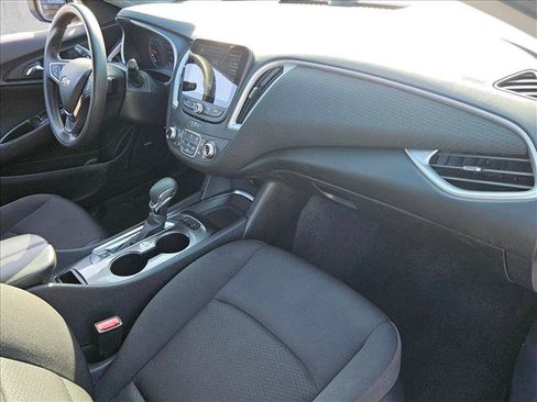 Used 2024 Chevrolet Malibu LT FWD image 21