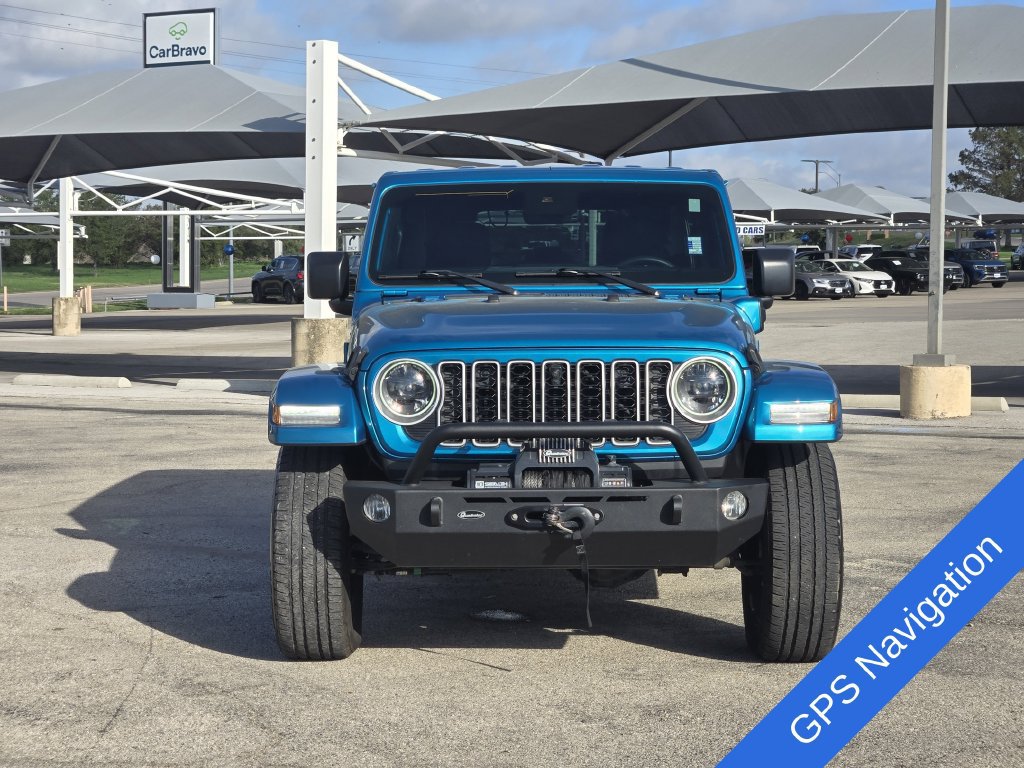 Used 2024 Jeep Wrangler Unlimited Sahara w/ Technology Group AWD/4WD image 2