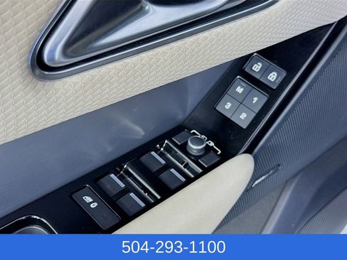 Used 2023 Land Rover Range Rover Velar R-Dynamic S image 18