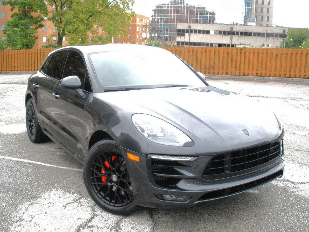 Used 2018 Porsche Macan GTS AWD/4WD image 2