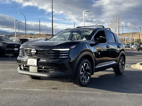 New 2026 Nissan Kicks SV w/ SV Premium Package image 4