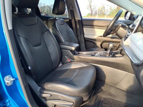 Used 2022 Jeep Compass Limited image 8