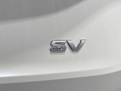 Used 2023 Nissan Rogue SV image 29