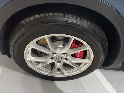 Used 2024 Porsche Cayenne S image 38