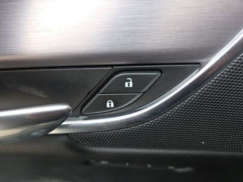 Used 2017 Cadillac XT5 Premium Luxury image 44