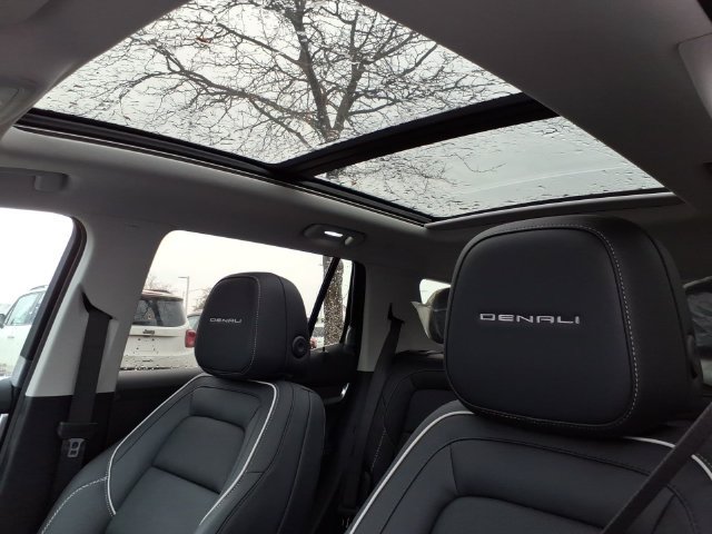 New 2027 GMC Terrain Denali w/ LPO, Floor Liner Package AWD/4WD image 15