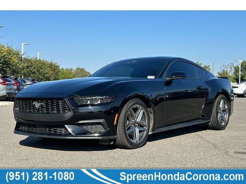 Used 2025 Ford Mustang Coupe RWD image 1