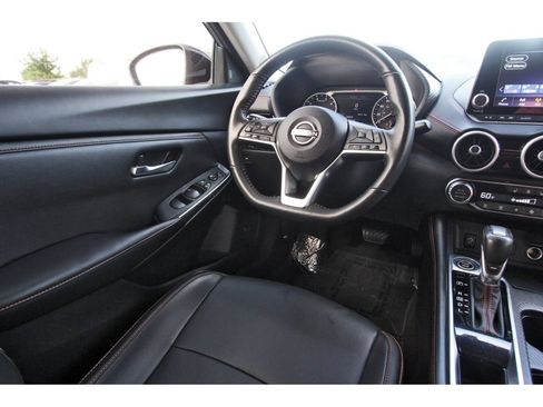 Used 2024 Nissan Sentra SR w/ SR Premium Package FWD image 11