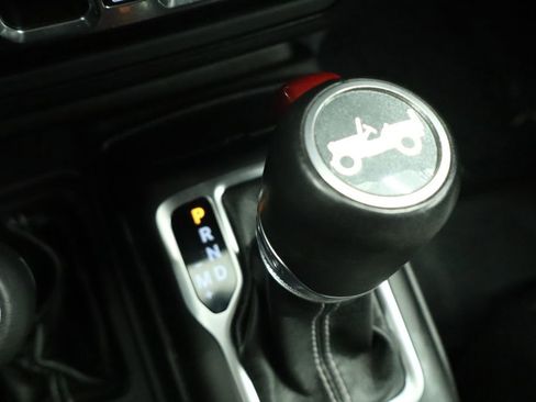 Used 2019 Jeep Wrangler Unlimited Sahara w/ Uconnect 4C Nav & Sound Group image 34