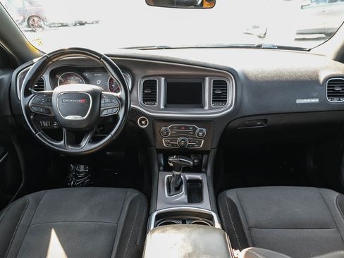 Used 2022 Dodge Charger SXT RWD image 13