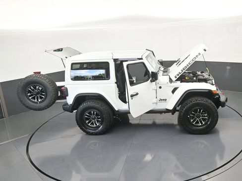 New 2025 Jeep Wrangler Rubicon w/ Xtreme 35 Tire Package image 60