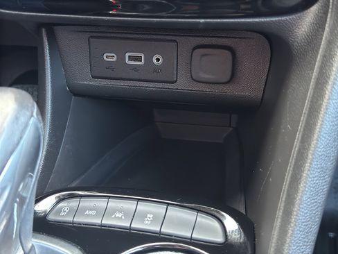 Used 2022 Buick Encore GX Preferred w/ Cold Weather Comfort Package image 25