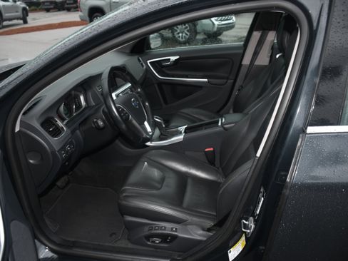 Used 2014 Volvo S60 T5 FWD image 8
