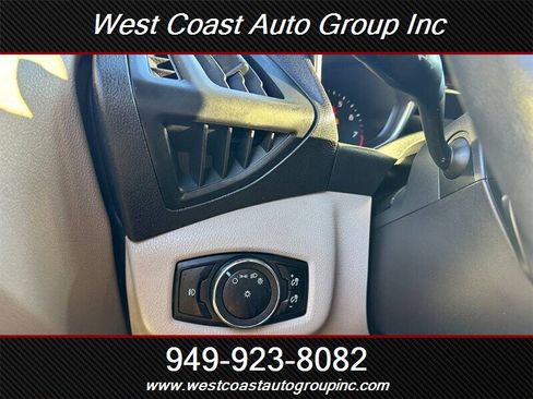 Used 2015 Ford Transit Connect Titanium image 18