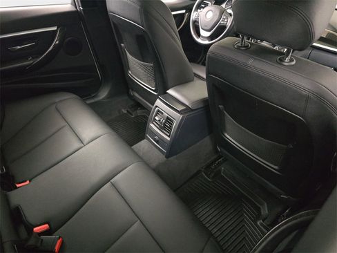 Used 2017 BMW 330e image 14