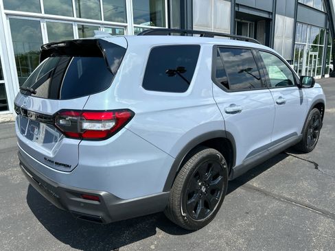 Used 2026 Honda Pilot Black Edition image 16