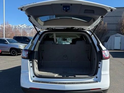 Used 2017 Chevrolet Traverse LS image 9