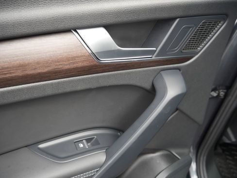 Used 2023 Audi Q5 2.0T Premium Plus w/ Premium Plus Package image 23