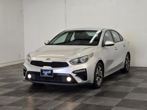 Used 2020 Kia Forte LXS FWD image 4