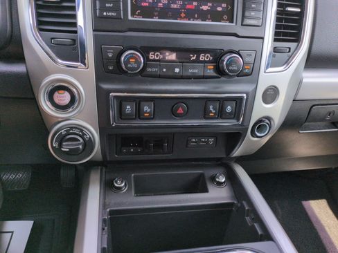 Used 2019 Nissan Titan PRO-4X w/ Pro-4x Convenience Package AWD/4WD image 22