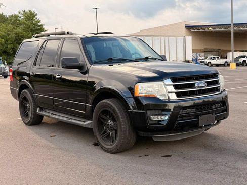 Used 2015 Ford Expedition XLT w/ Equipment Group 202A RWD image 8
