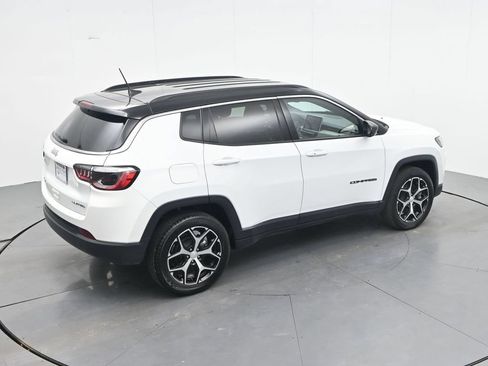 Used 2024 Jeep Compass Limited AWD/4WD image 26