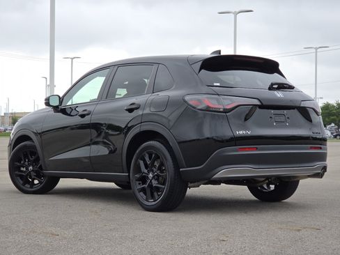 Used 2025 Honda HR-V Sport image 17