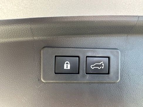 Used 2023 Subaru Outback Limited XT image 8