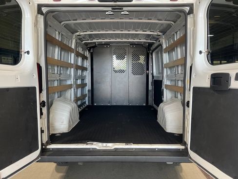 Used 2025 RAM ProMaster 2500 w/ U-Haul Equipment Group FWD image 2