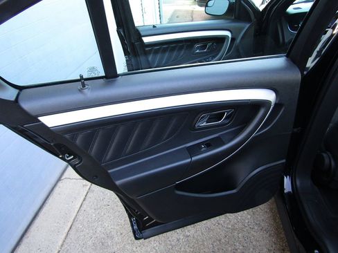 Used 2017 Ford Taurus SEL image 31