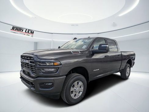 New 2026 RAM 2500 Big Horn AWD/4WD image 7
