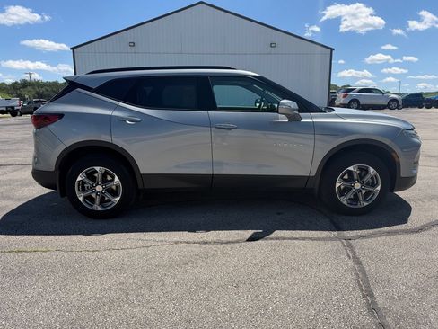 Used 2024 Chevrolet Blazer LT AWD/4WD image 4