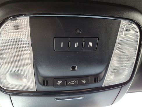 Used 2023 Dodge Durango R/T w/ Blacktop Package RWD image 21