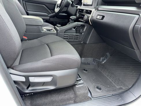 Used 2025 Toyota 4Runner SR5 image 17