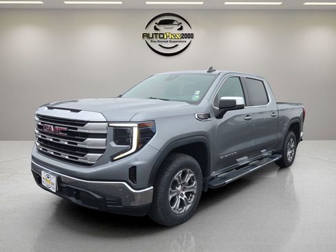 Used 2023 GMC Sierra 1500 SLE image 3
