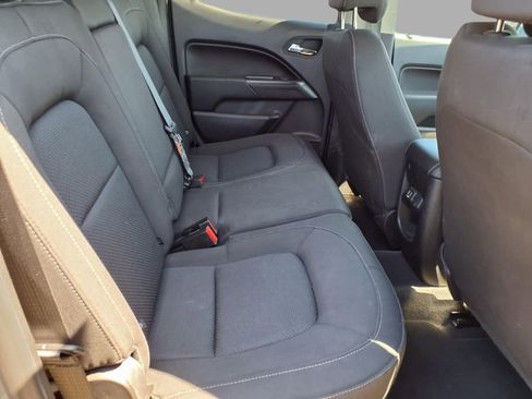 Used 2021 Chevrolet Colorado LT w/ LT Convenience Package image 12