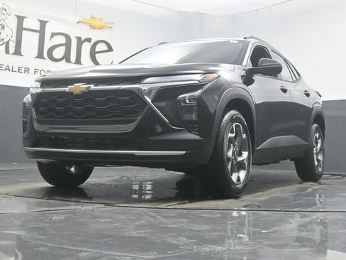 New 2026 Chevrolet Trax LT w/ Driver Confidence Package image 4