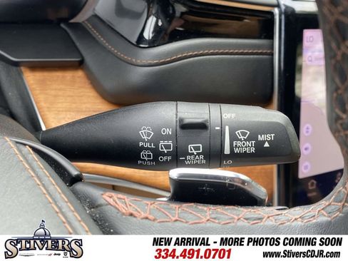 Used 2023 Jeep Grand Cherokee Summit AWD/4WD image 34