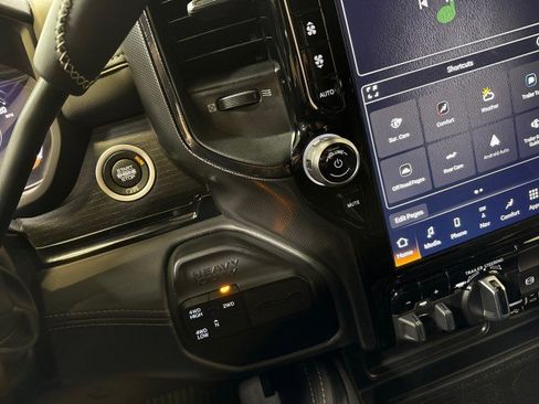 Used 2024 RAM 2500 Limited image 25