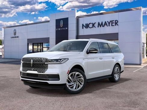 New 2027 Lincoln Navigator Premiere AWD/4WD image 2