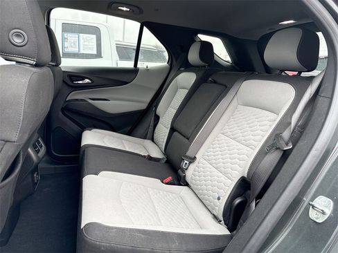 Used 2021 Chevrolet Equinox LS w/ LS Convenience Package image 13