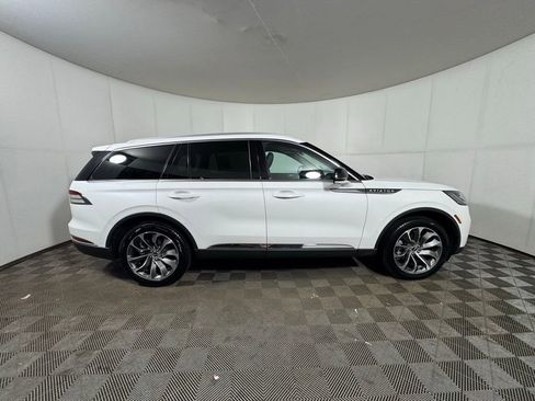 Used 2025 Lincoln Aviator Reserve w/ Illumination Package AWD/4WD image 6