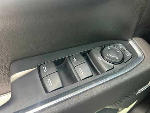 Used 2022 Chevrolet Silverado 1500 RST AWD/4WD image 15