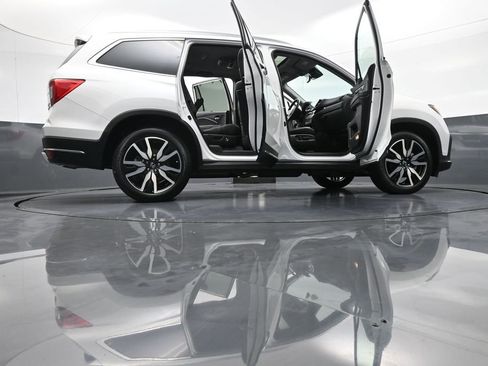 Certified 2022 Honda Pilot Touring image 52