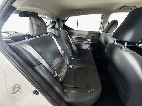 Used 2022 Nissan Kicks S image 28